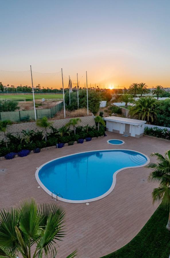 Sunset Condominium Лагуш Екстер'єр фото